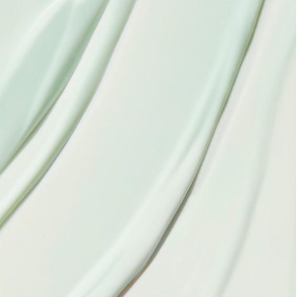 Hero Cosmetics Force Shield Super Light Sunscreen SPF 30 1.69oz - Picture 2 of 4